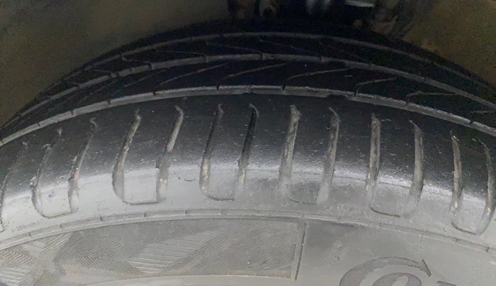 2018 Skoda Rapid AMBITION 1.5 TDI, Diesel, Manual, 86,754 km, Left Front Tyre Tread