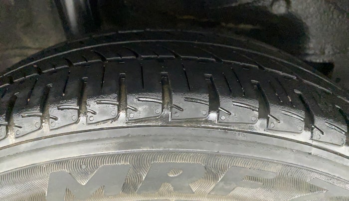 2018 Honda Jazz 1.2 V AT, Petrol, Automatic, 36,317 km, Right Rear Tyre Tread