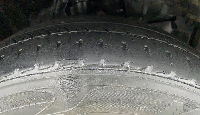 2018 Honda Jazz 1.2 V AT, Petrol, Automatic, 36,317 km, Right Front Tyre Tread