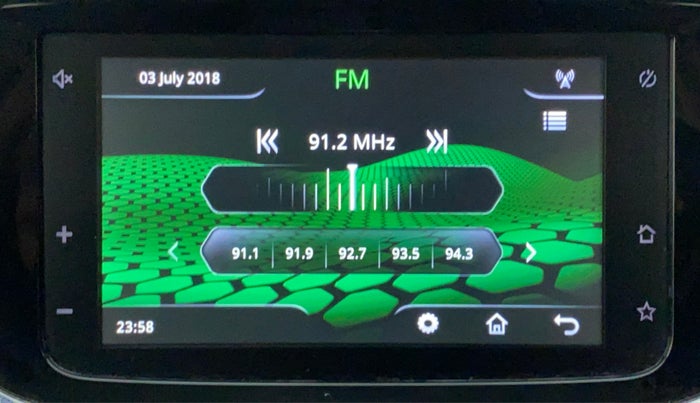 2020 Tata Hexa Varicor 400 XMA, Diesel, Automatic, 10,032 km, Infotainment System
