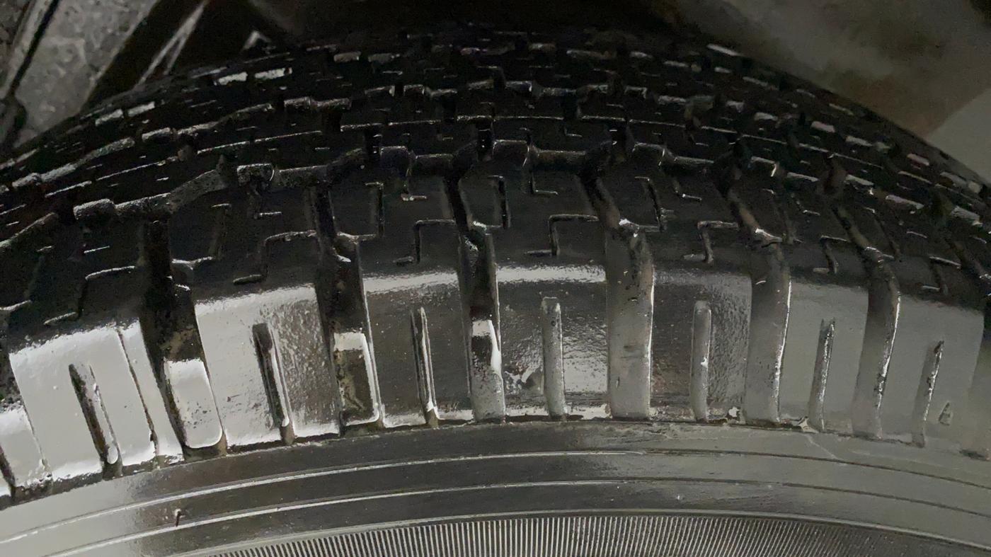 2020 Tata Hexa Varicor 400 XMA, Diesel, Automatic, 10,032 km, Left Rear Tyre Tread