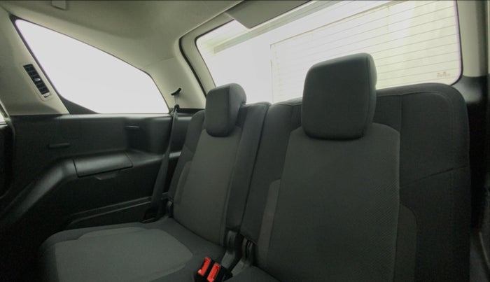 2020 Tata Hexa Varicor 400 XMA, Diesel, Automatic, 10,032 km, Third Seat Row ( optional )