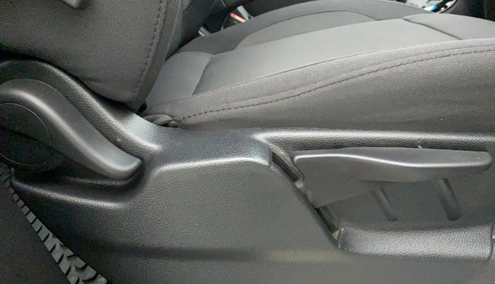 2020 Tata Hexa Varicor 400 XMA, Diesel, Automatic, 10,032 km, Driver Side Adjustment Panel