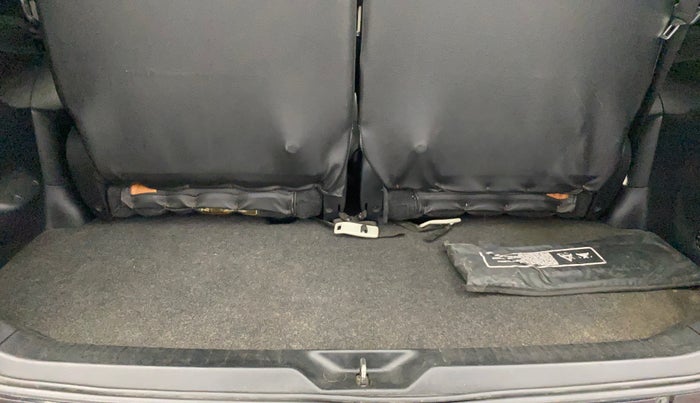 2016 Toyota Innova Crysta 2.4 VX 7 STR, Diesel, Manual, 68,815 km, Boot Inside