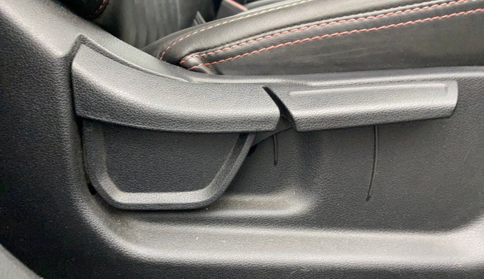 2021 Hyundai NEW I20 ASTA (O) 1.5 CRDI MT, Diesel, Manual, 89,972 km, Driver Side Adjustment Panel