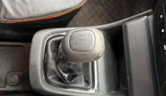 2022 Tata PUNCH PURE MT, Petrol, Manual, 18,448 km, Gear Lever