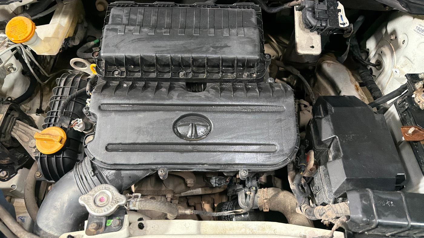 2022 Tata PUNCH PURE MT, Petrol, Manual, 18,448 km, Engine View