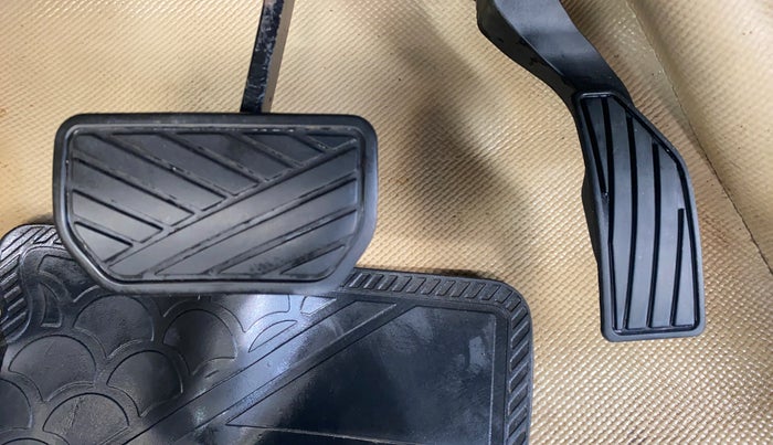 2014 Maruti Swift Dzire VXI AT, Petrol, Automatic, 73,898 km, Pedals