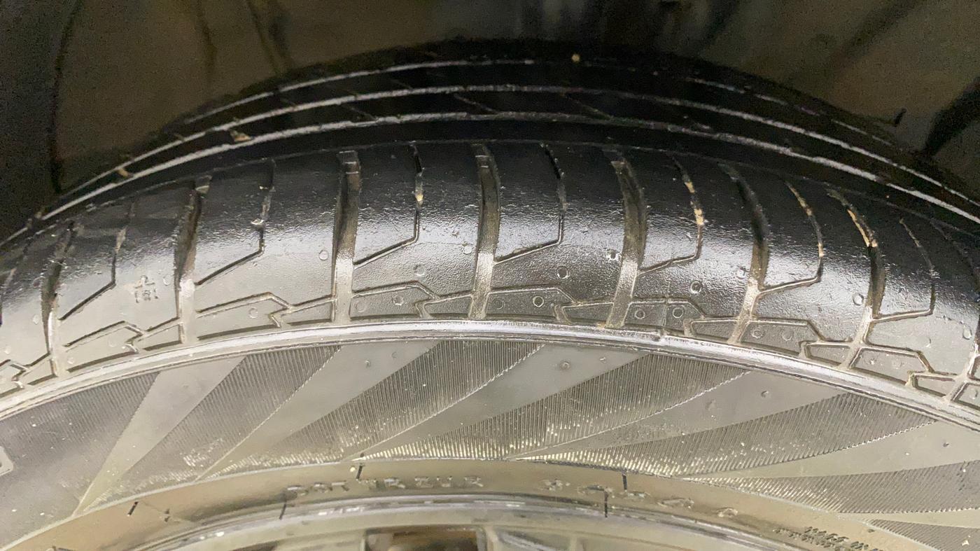 2023 Hyundai Creta SX 1.5 PETROL, Petrol, Manual, 67,113 km, Right Front Tyre Tread