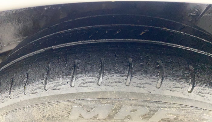 2021 Hyundai GRAND I10 NIOS ASTA AMT 1.2 KAPPA VTVT, Petrol, Automatic, 30,039 km, Left Rear Tyre Tread