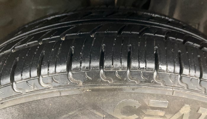 2019 Maruti New Wagon-R VXI 1.2, Petrol, Manual, 42,355 km, Right Front Tyre Tread