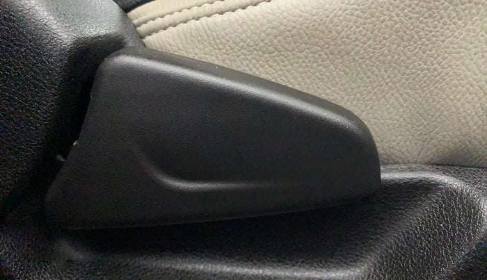 2019 Renault Kwid RXL, Petrol, Manual, 24,529 km, Driver Side Adjustment Panel