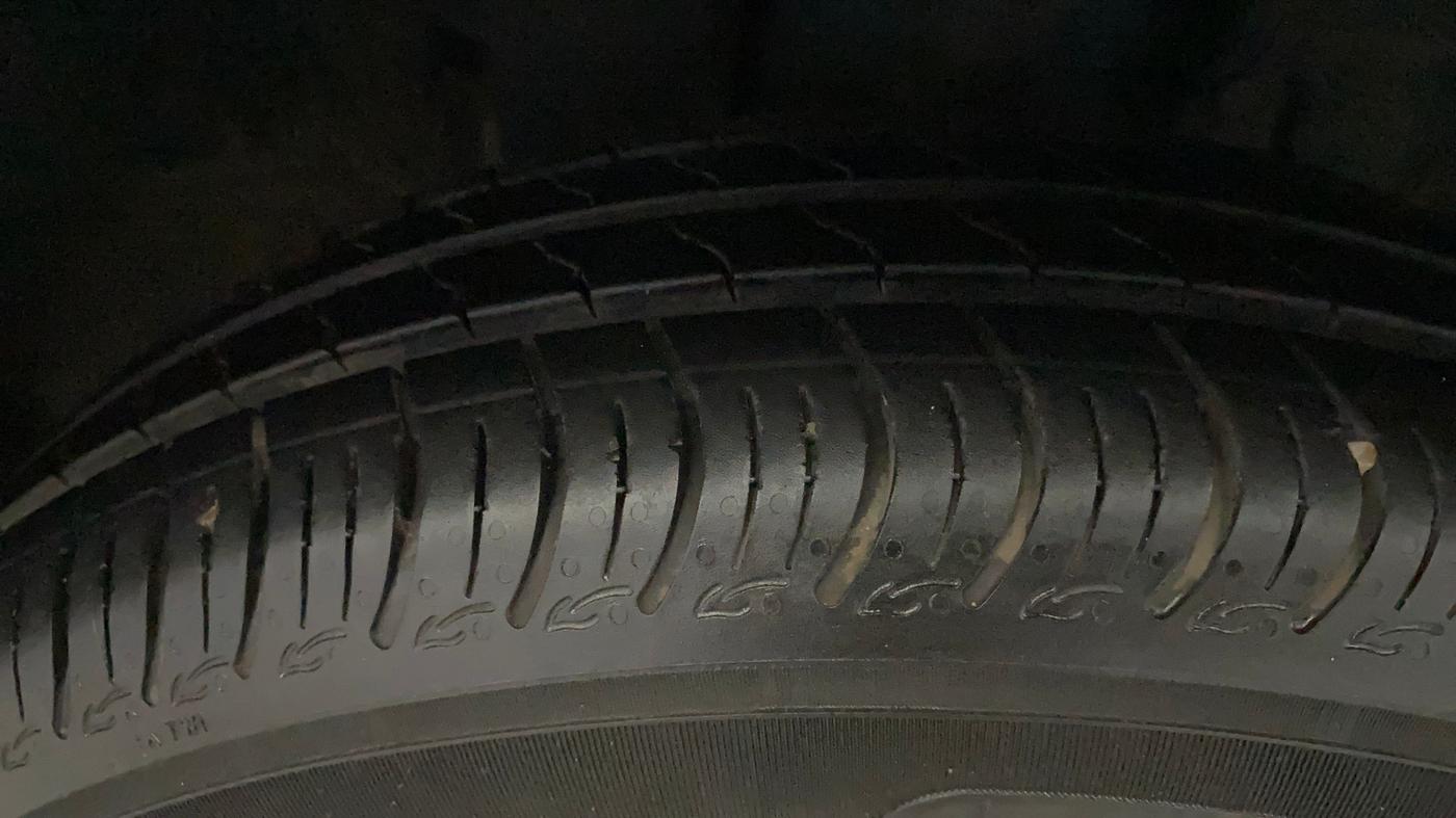 2019 Renault Kwid RXL, Petrol, Manual, 24,529 km, Right Front Tyre Tread