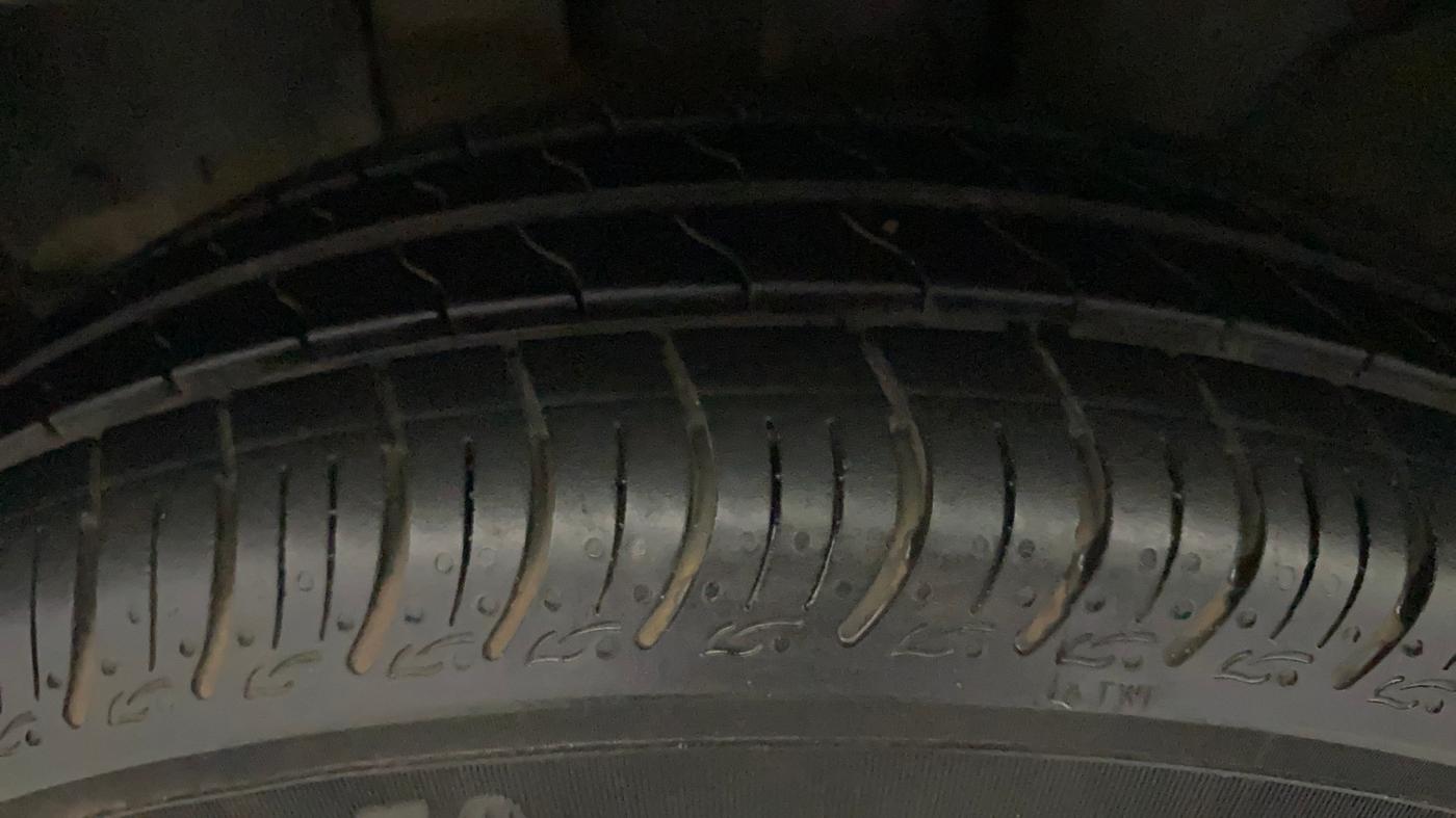 2019 Renault Kwid RXL, Petrol, Manual, 24,529 km, Left Front Tyre Tread