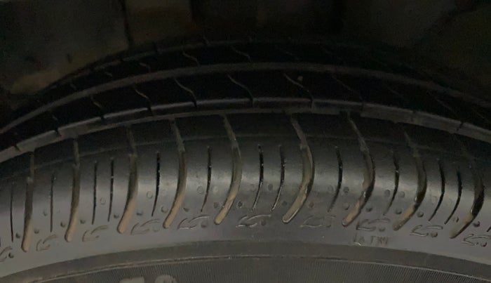 2019 Renault Kwid RXL, Petrol, Manual, 24,529 km, Left Front Tyre Tread