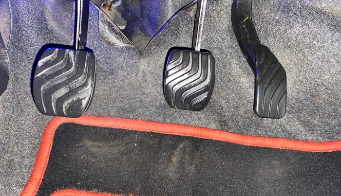 2019 Renault Kwid RXL, Petrol, Manual, 24,529 km, Pedals