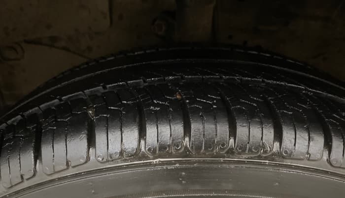 2015 Honda Amaze 1.2L I-VTEC S, Petrol, Manual, 77,809 km, Left Front Tyre Tread