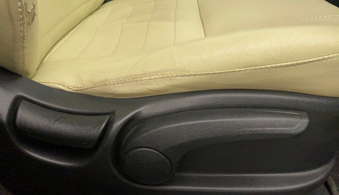2019 Hyundai Creta SX 1.6 PETROL, Petrol, Manual, 60,378 km, Driver Side Adjustment Panel