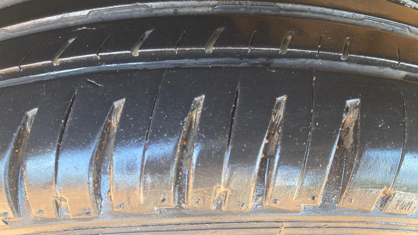 2019 Maruti Swift ZXI, Petrol, Manual, 78,723 km, Left Front Tyre Tread