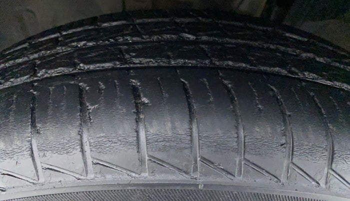 2019 Renault TRIBER 1.0 RXZ, Petrol, Manual, 11,111 km, Left Front Tyre Tread