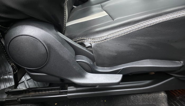 2020 Maruti Baleno ZETA CVT PETROL 1.2, Petrol, Automatic, 59,440 km, Driver Side Adjustment Panel