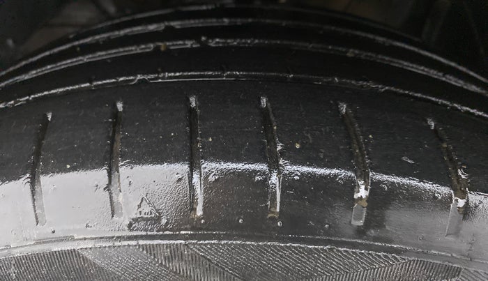 2020 Maruti Baleno ZETA CVT PETROL 1.2, Petrol, Automatic, 59,440 km, Left Front Tyre Tread