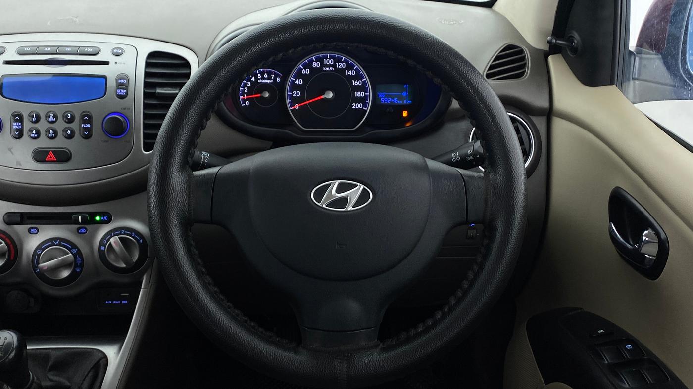 2015 Hyundai i10 SPORTZ 1.1 IRDE2, Petrol, Manual, 59,279 km, Steering Wheel Close Up