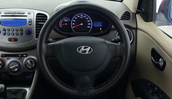2015 Hyundai i10 SPORTZ 1.1 IRDE2, Petrol, Manual, 59,279 km, Steering Wheel Close Up