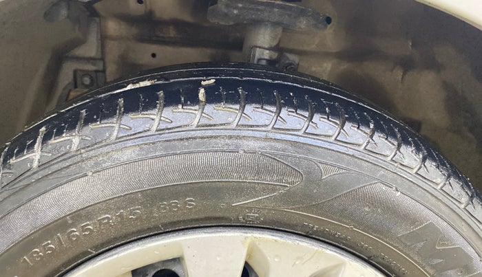 2014 Maruti Ertiga VXI CNG, CNG, Manual, 92,300 km, Left Front Tyre Tread
