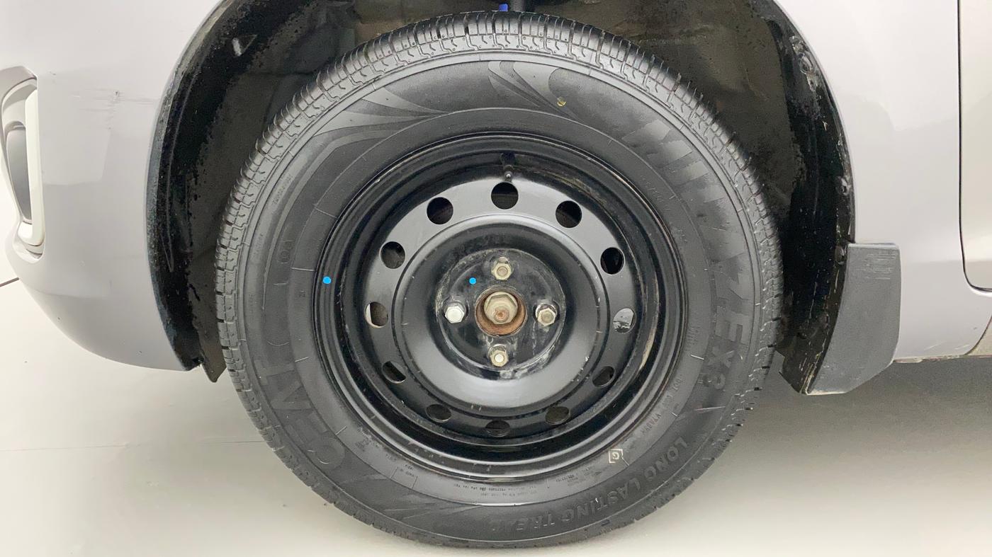 2017 Maruti Swift VXI, Petrol, Manual, 1,16,084 km, Left Front Wheel