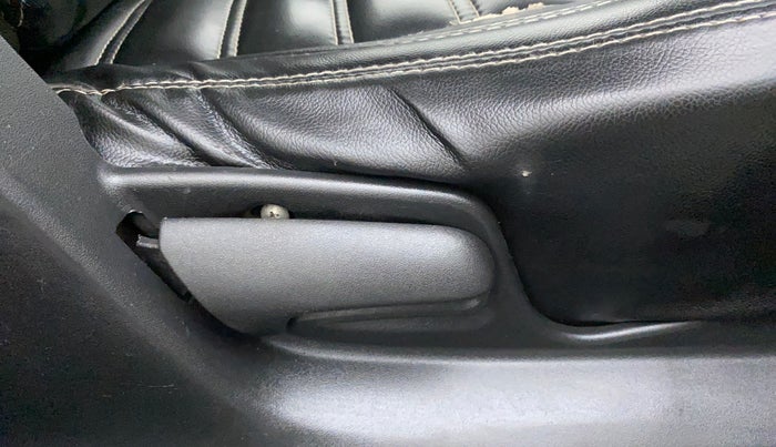 2017 Maruti Swift VXI, Petrol, Manual, 1,16,084 km, Driver Side Adjustment Panel