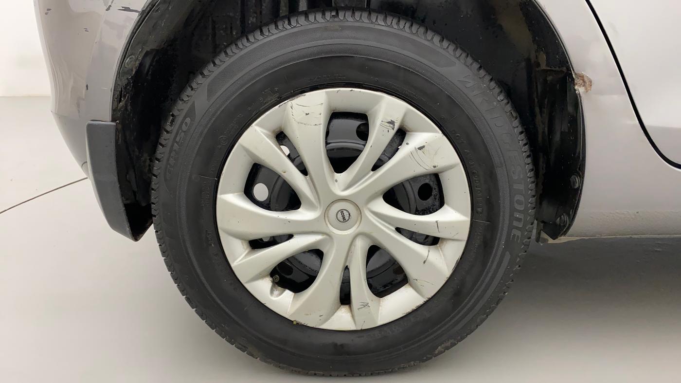 2017 Maruti Swift VXI, Petrol, Manual, 1,16,084 km, Right Rear Wheel