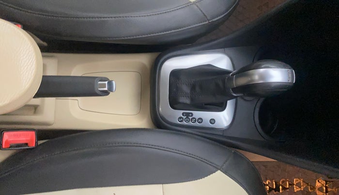 2017 Volkswagen Ameo HIGHLINE PLUS 1.5L AT 16 ALLOY, Diesel, Automatic, 84,772 km, Gear Lever