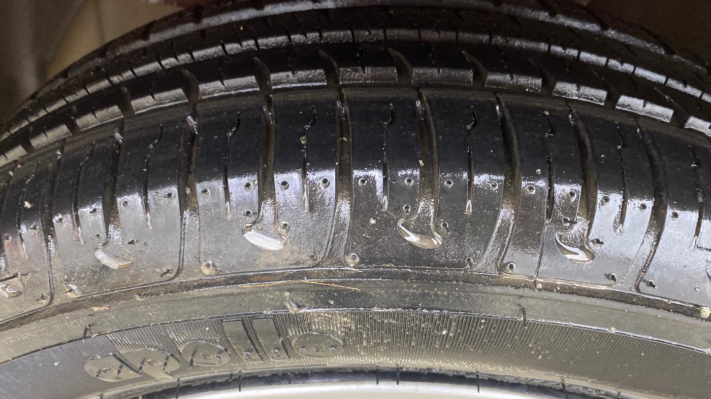 2015 Hyundai Xcent S 1.2, Petrol, Manual, 25,203 km, Left Front Tyre Tread