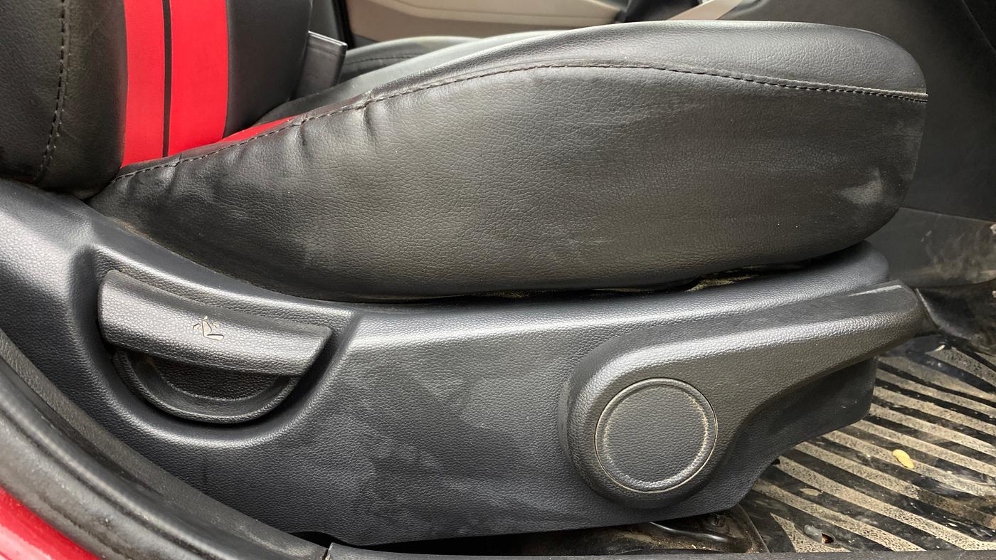 2015 Hyundai Xcent S 1.2, Petrol, Manual, 25,203 km, Driver Side Adjustment Panel