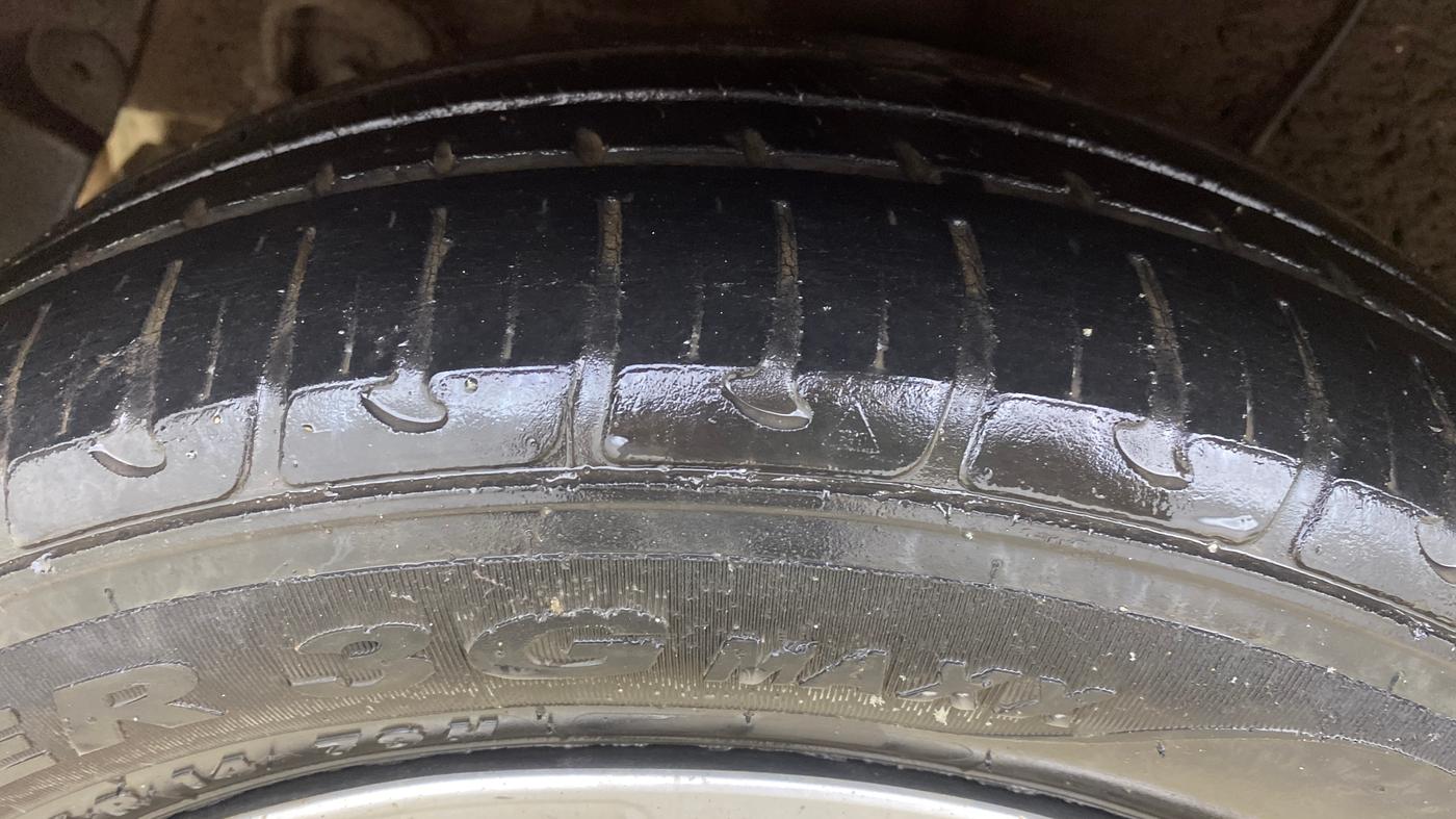 2015 Hyundai Xcent S 1.2, Petrol, Manual, 25,203 km, Right Rear Tyre Tread
