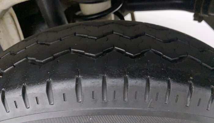 2020 Maruti Alto LXI, Petrol, Manual, 65,088 km, Left Rear Tyre Tread
