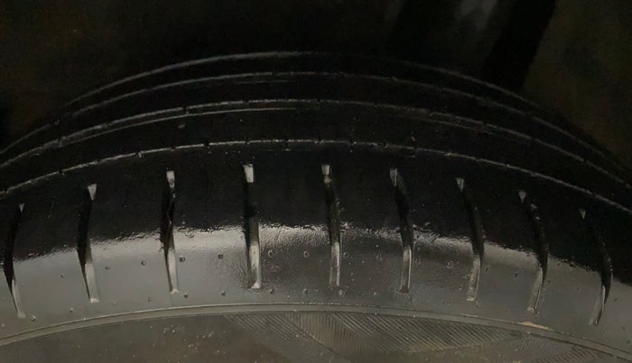 2017 Maruti Baleno ALPHA CVT PETROL 1.2, Petrol, Automatic, 53,589 km, Left Rear Tyre Tread