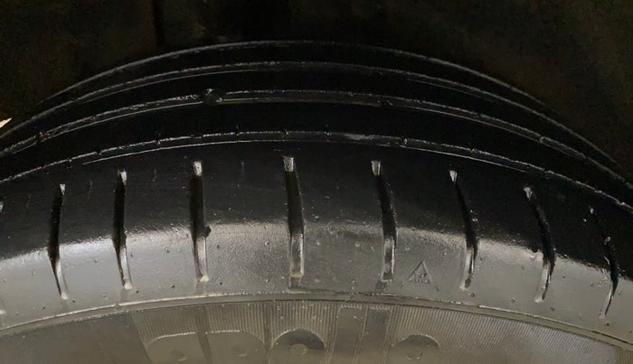 2017 Maruti Baleno ALPHA CVT PETROL 1.2, Petrol, Automatic, 53,589 km, Right Rear Tyre Tread
