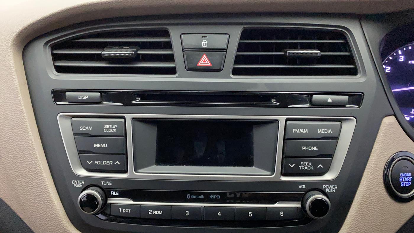 2015 Hyundai Elite i20 ASTA 1.2, Petrol, Manual, 25,827 km, Infotainment System