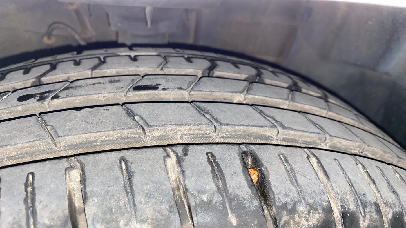 2015 Hyundai Elite i20 ASTA 1.2, Petrol, Manual, 25,827 km, Right Front Tyre Tread