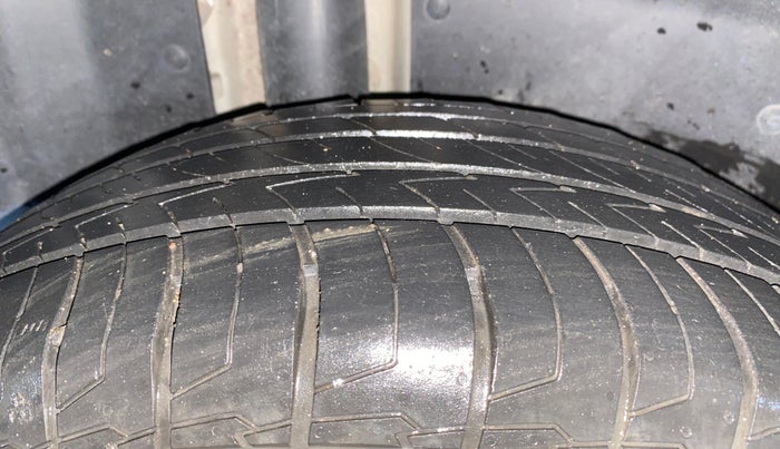 2019 MG HECTOR SHARP 1.5 DCT PETROL, Petrol, Automatic, 60,175 km, Right Rear Tyre Tread