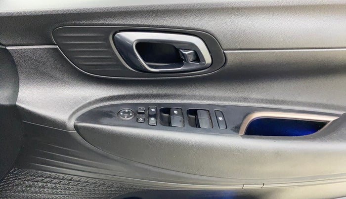 2023 Hyundai NEW I20 ASTA (O) 1.2 MT, Petrol, Manual, 6,991 km, Driver Side Door Panels Control