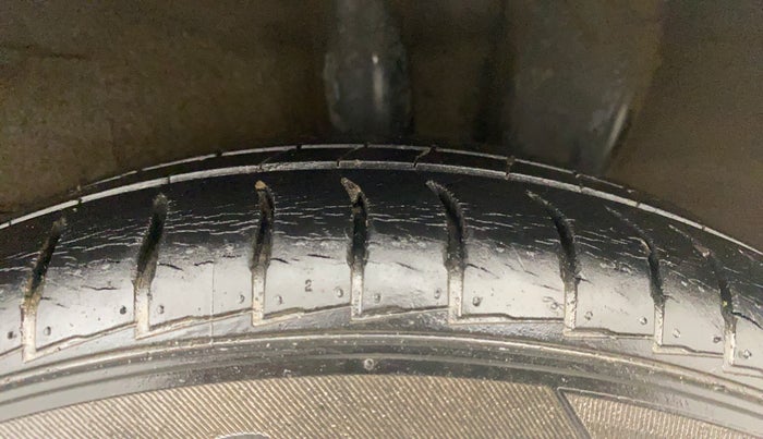 2019 Hyundai NEW SANTRO SPORTZ CNG, CNG, Manual, 22,989 km, Left Rear Tyre Tread