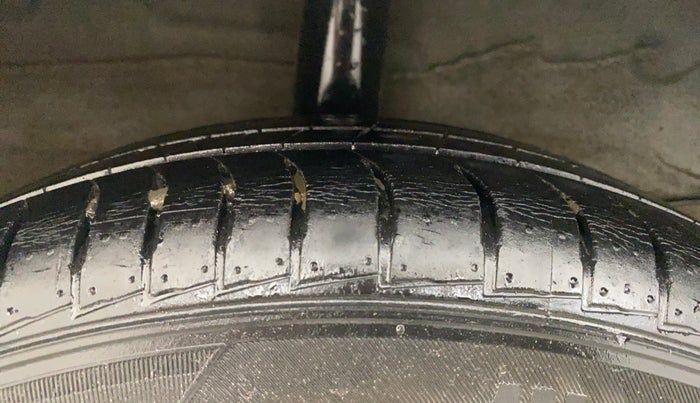2019 Hyundai NEW SANTRO SPORTZ CNG, CNG, Manual, 22,989 km, Right Rear Tyre Tread