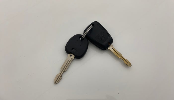 2019 Hyundai NEW SANTRO SPORTZ CNG, CNG, Manual, 22,989 km, Key Close Up