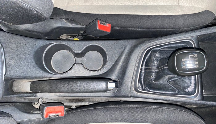 2017 Hyundai Verna 1.6 CRDI SX, Diesel, Manual, 1,40,501 km, Gear Lever