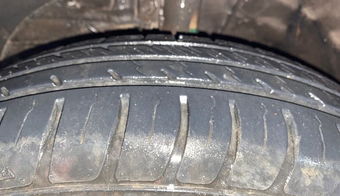 2022 Maruti Swift VXI, Petrol, Manual, 15,803 km, Left Front Tyre Tread