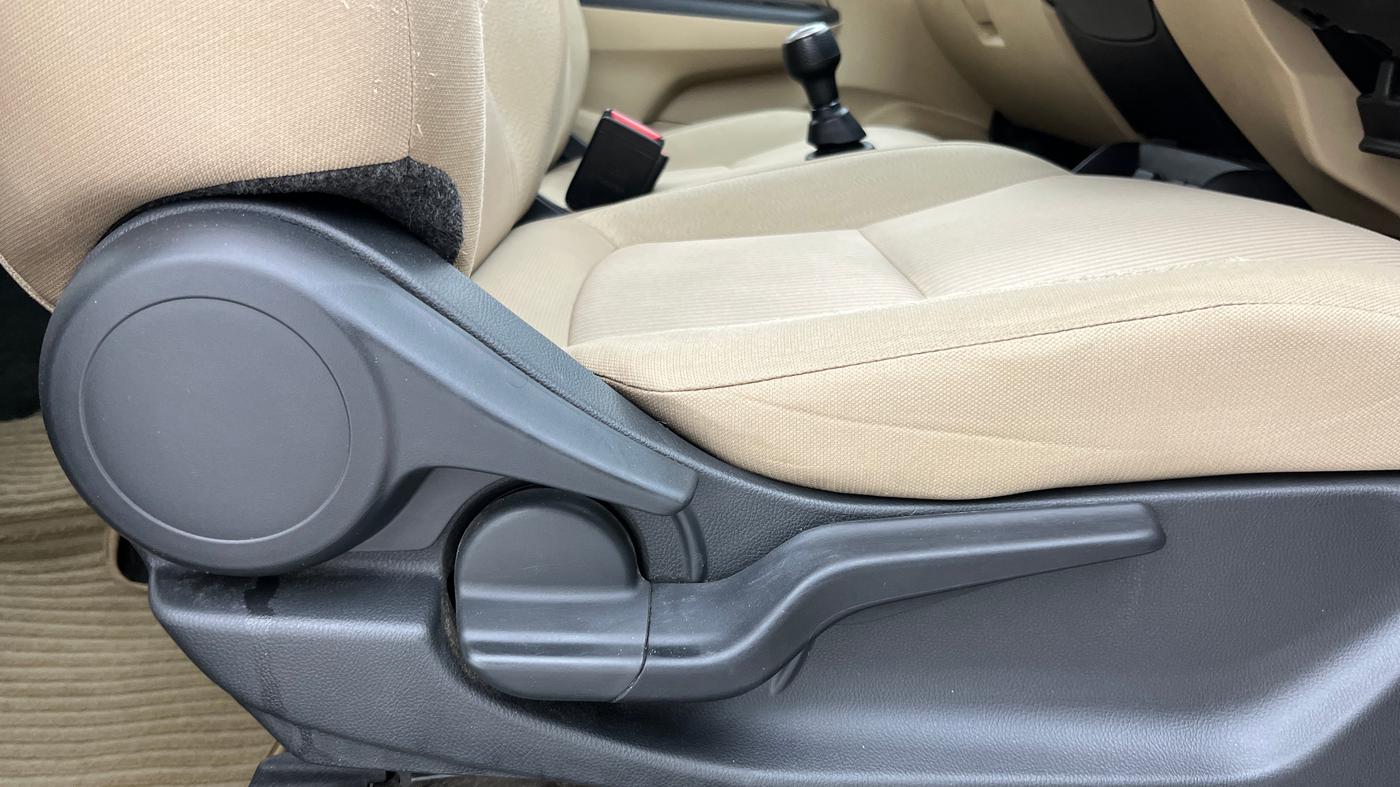 2019 Honda Amaze 1.2L I-VTEC VX, Petrol, Manual, 72,444 km, Driver Side Adjustment Panel