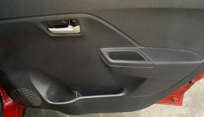 2022 Maruti Alto K10 VXI PLUS, Petrol, Manual, 38,696 km, Driver Side Door Panels Control